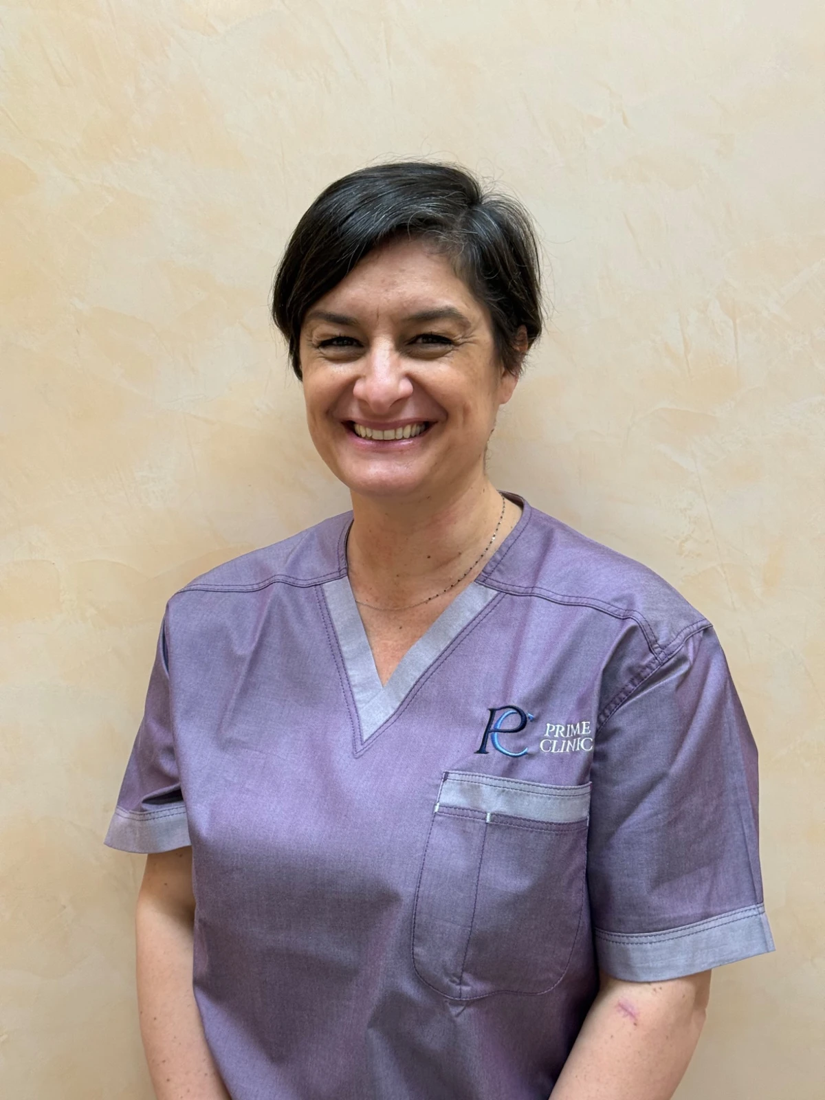 Ritratto di Katia Caldera in divisa Prime Clinic